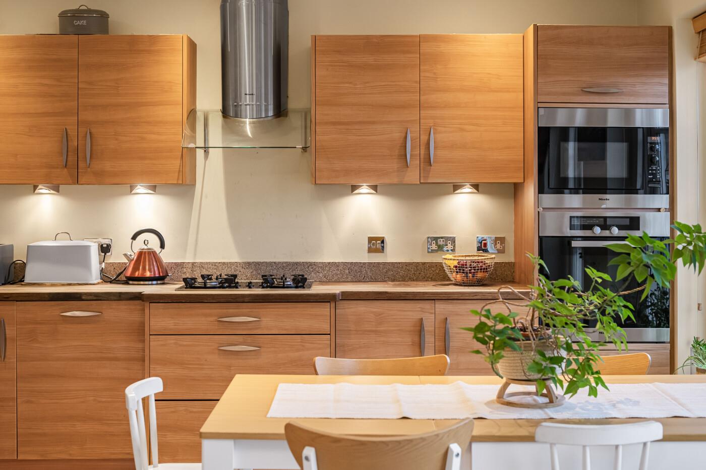 3 bed property in Norman Avenue, Henley-On-Thames